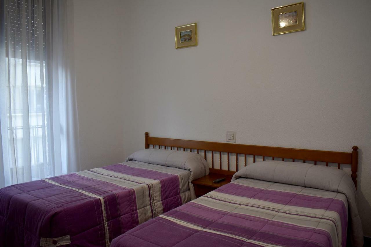 Hostal Oviedo Otel León Dış mekan fotoğraf