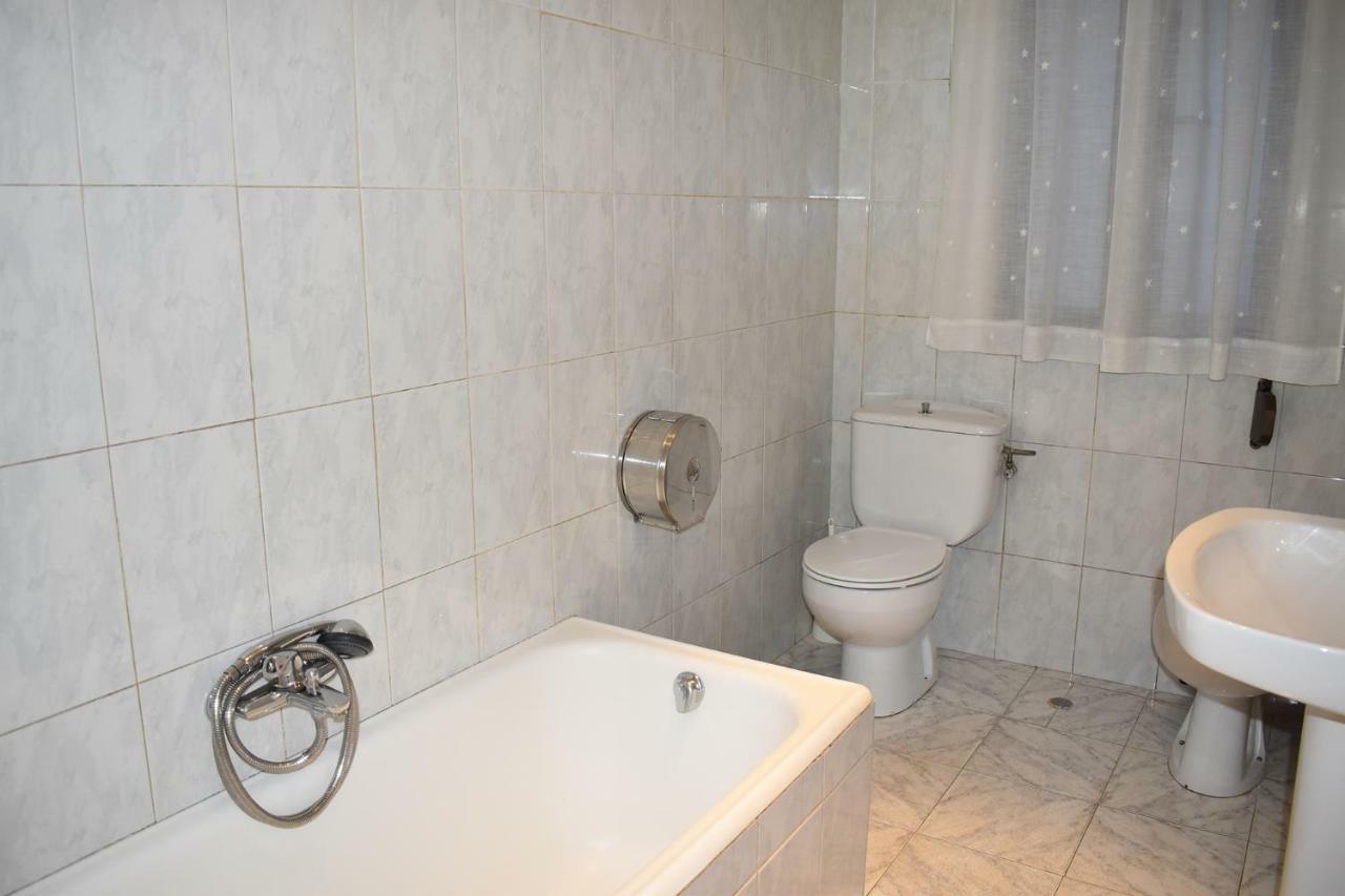 Hostal Oviedo Otel León Dış mekan fotoğraf