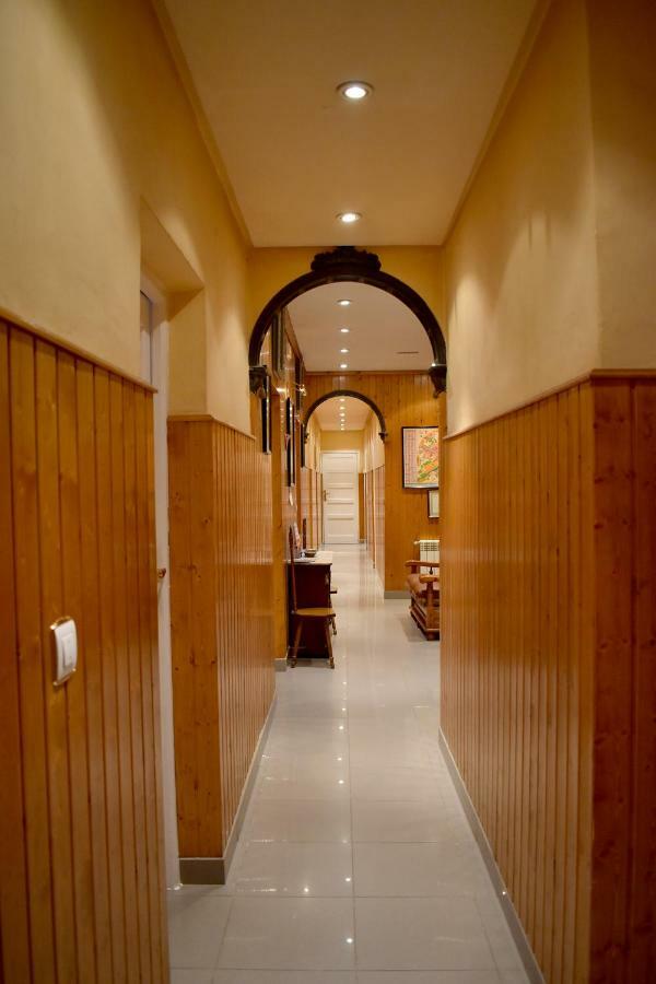 Hostal Oviedo Otel León Dış mekan fotoğraf