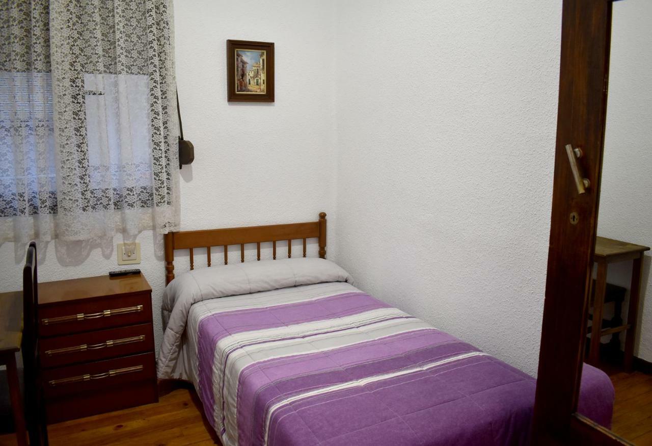 Hostal Oviedo Otel León Dış mekan fotoğraf