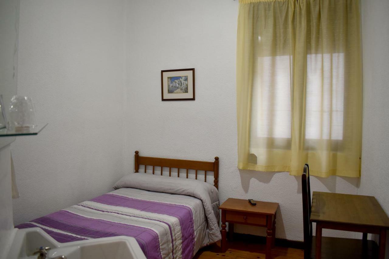 Hostal Oviedo Otel León Dış mekan fotoğraf