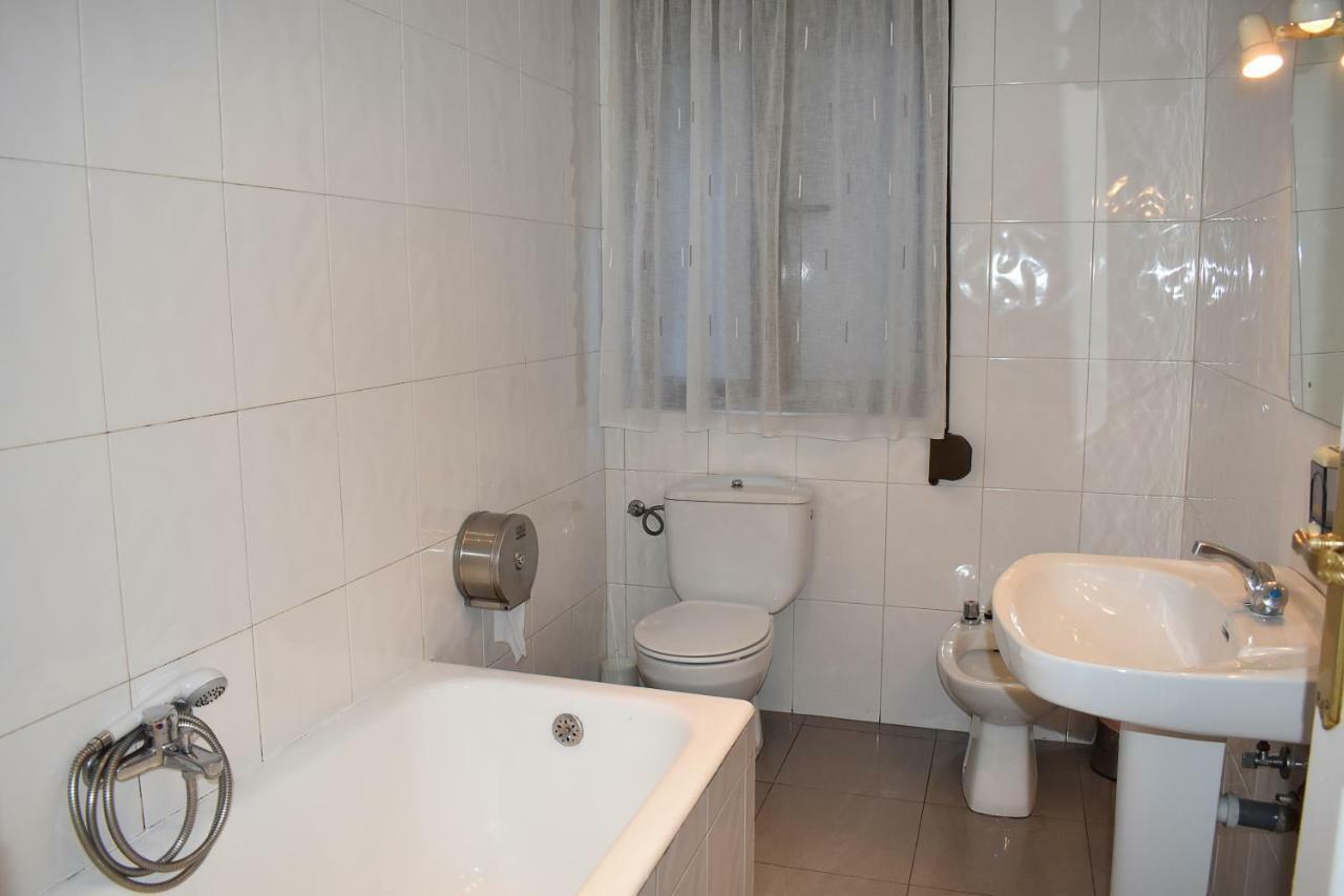 Hostal Oviedo Otel León Dış mekan fotoğraf