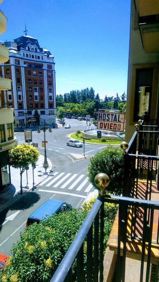 Hostal Oviedo Otel León Dış mekan fotoğraf